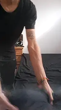 Snapshot of LYZBORNHD chatting on 03/12/25, 09:13 LYZBORNHD online show from 03/12/25, 09:13