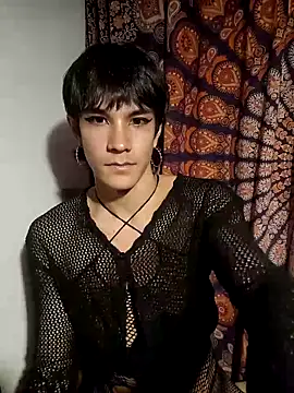 Snapshot of LYZBORNHD chatting on 03/03/26, 11:21 LYZBORNHD online show from 03/03/26, 11:21