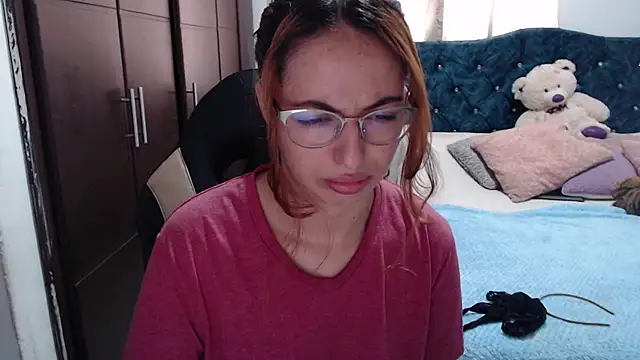 Kate lorens9 online show from 11/29/25, 02:09