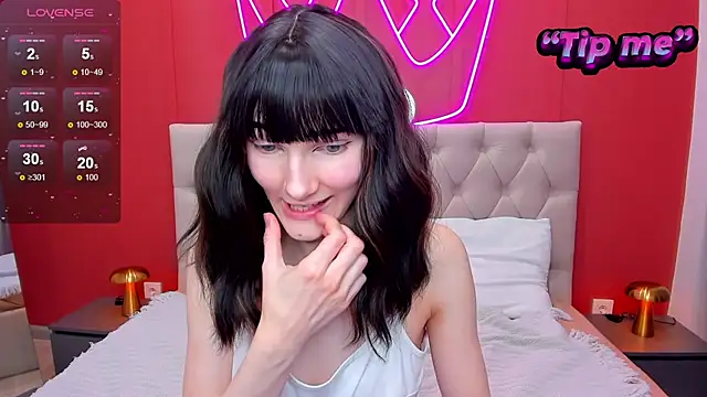 Lili flowerr online show from 01/25/25, 09:04