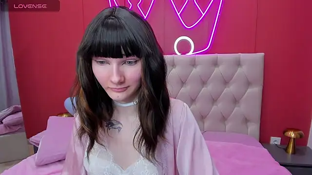 Lili flowerr online show from 02/13/25, 01:37