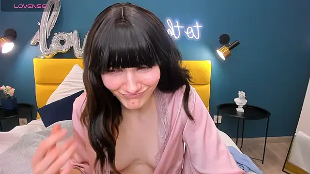 Lili flowerr online show from 02/26/25, 09:53