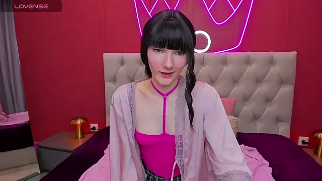 Lili flowerr online show from 03/07/25, 10:13