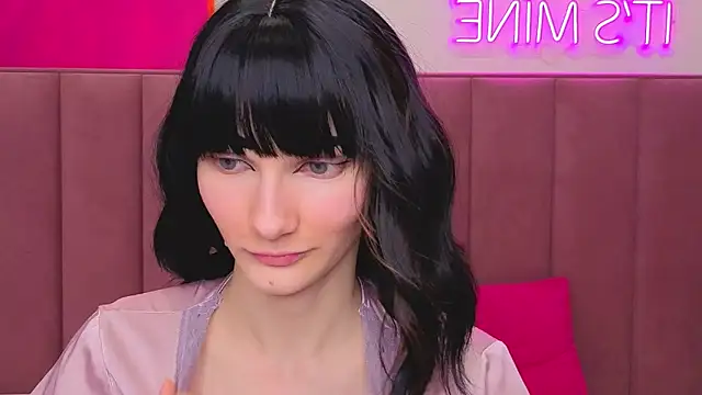 Lili flowerr online show from 04/04/26, 10:57