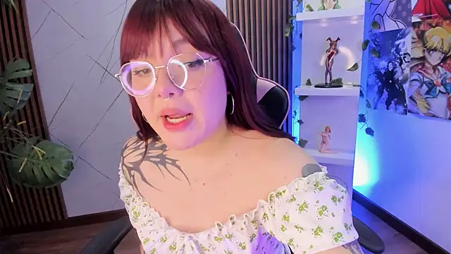 Fluffy Bubble21 online show from 02/17/25, 07:15