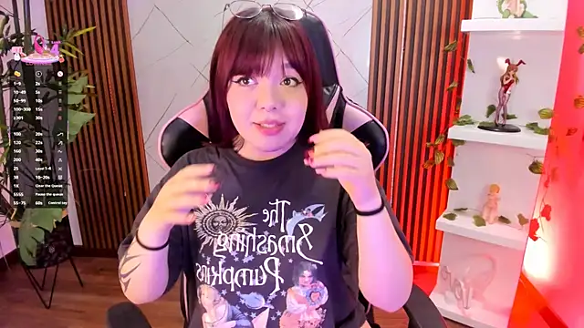 Fluffy Bubble21 online show from 03/06/25, 04:19