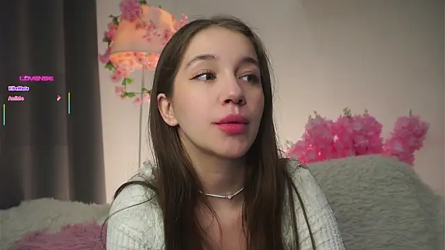 AmiLewis online show from 10/24/25, 01:13