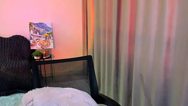 worldofkim online show from 02/19/25, 04:44