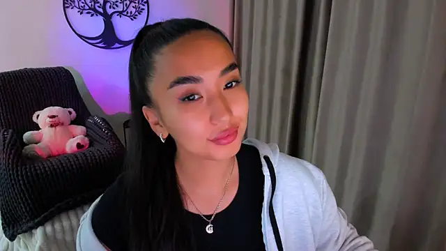 worldofkim online show from 10/15/25, 07:36