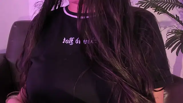 Snapshot of Miia_Thompsonn chatting on 02/22/25, 03:12 Miia Thompsonn online show from 02/22/25, 03:12