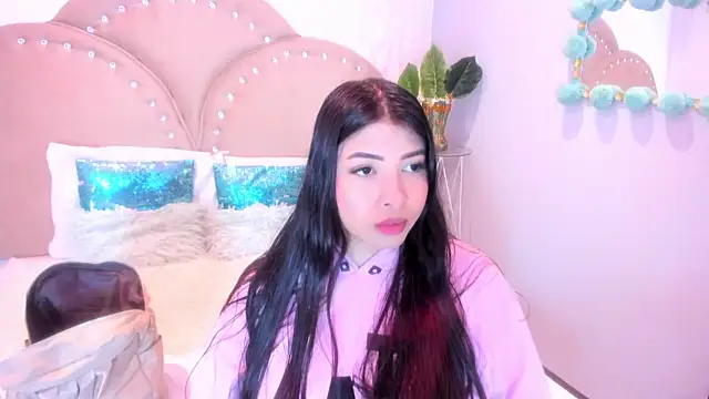 Snapshot of Miia_Thompsonn chatting on 10/18/25, 03:31 Miia Thompsonn online show from 10/18/25, 03:31