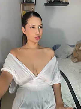 sofi johansson online show from 03/11/25, 07:04