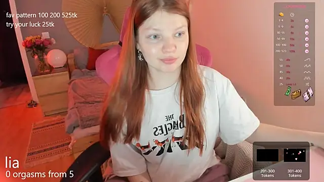 Snapshot of lil_lia chatting on 03/10/25, 12:15 lil lia online show from 03/10/25, 12:15