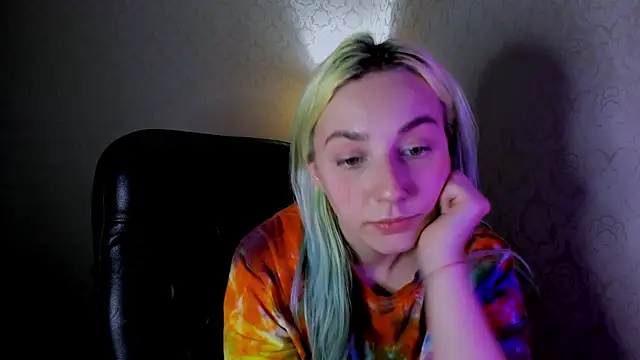 coraline meow online show from 12/13/24, 09:13