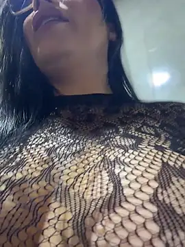Miah gomez  online show from 04/24/26, 06:21