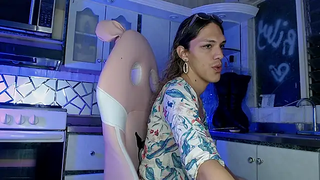 Snapshot of cristinaa_oz chatting on 02/17/26, 08:15 cristinaa oz online show from 02/17/26, 08:15