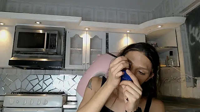 Snapshot of cristinaa_oz chatting on 02/18/26, 07:21 cristinaa oz online show from 02/18/26, 07:21