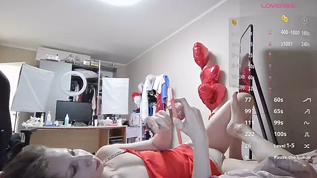 AdrianaSea online show from 03/22/25, 12:25