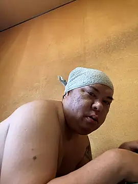 Snapshot of punk0805 chatting on 09/11/25, 05:29 punk0805 online show from 09/11/25, 05:29