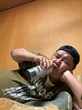 Snapshot of punk0805 chatting on 09/16/25, 01:01 punk0805 online show from 09/16/25, 01:01