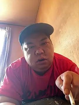 Snapshot of punk0805 chatting on 10/06/25, 12:52 punk0805 online show from 10/06/25, 12:52