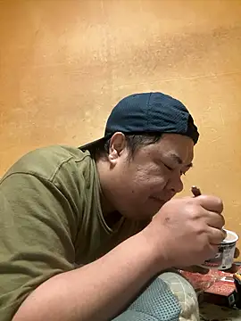 Snapshot of punk0805 chatting on 10/07/25, 04:48 punk0805 online show from 10/07/25, 04:48