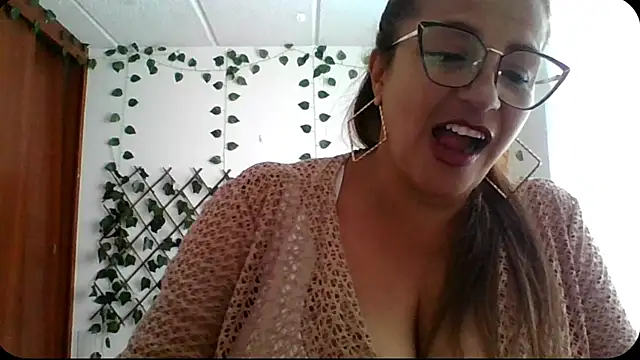 RossanaLionheart online show from 10/20/25, 08:42