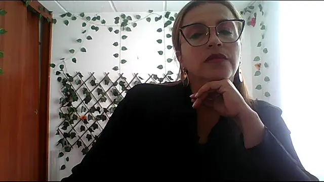 RossanaLionheart online show from 11/10/25, 08:52