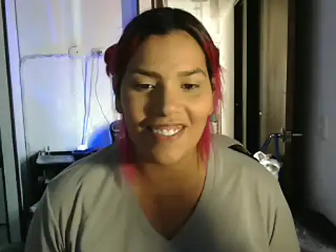 Snapshot of CarolinaRincon chatting on 03/01/25, 07:15 CarolinaRincon online show from 03/01/25, 07:15