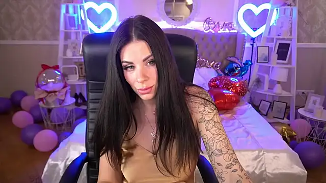 IsabellaFoxyy online show from 02/10/25, 01:33