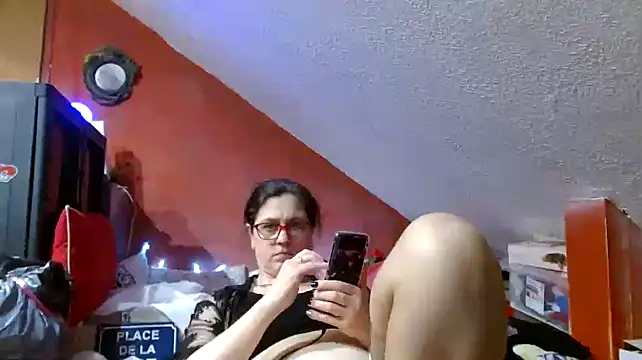 Snapshot of lanax chatting on 12/05/24, 02:11 lanax online show from 12/05/24, 02:11