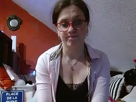 Snapshot of lanax chatting on 01/23/25, 03:11 lanax online show from 01/23/25, 03:11