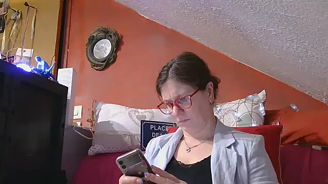 Snapshot of lanax chatting on 03/20/25, 01:15 lanax online show from 03/20/25, 01:15