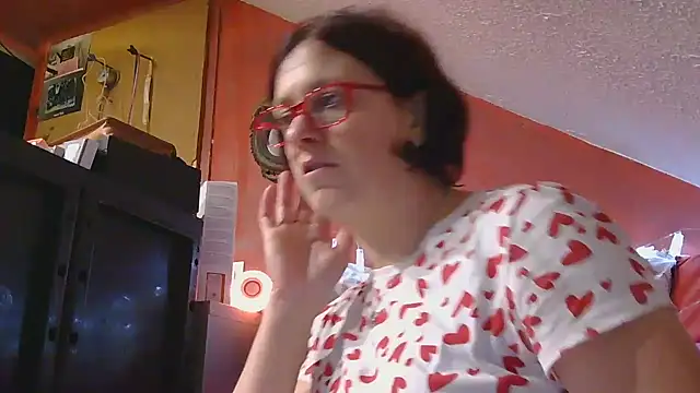 Snapshot of lanax chatting on 10/07/25, 12:46 lanax online show from 10/07/25, 12:46