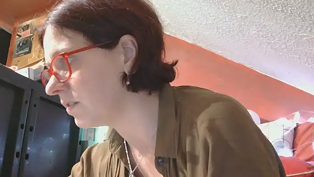 Snapshot of lanax chatting on 10/14/25, 12:50 lanax online show from 10/14/25, 12:50