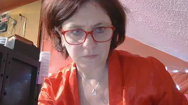 Snapshot of lanax chatting on 10/24/25, 12:56 lanax online show from 10/24/25, 12:56