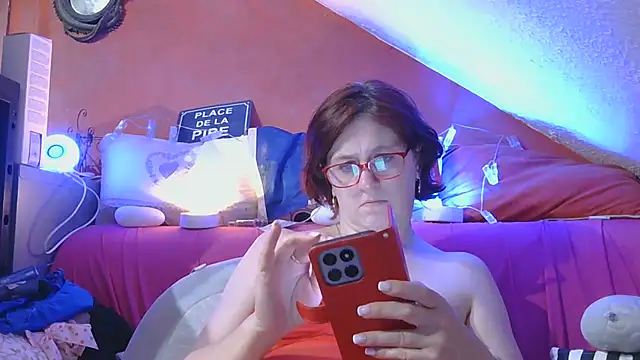 Snapshot of lanax chatting on 06/26/26, 12:09 lanax online show from 06/26/26, 12:09