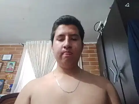 Snapshot of greeneyes999999999999 chatting on 10/09/25, 09:46 greeneyes999999999999 online show from 10/09/25, 09:46