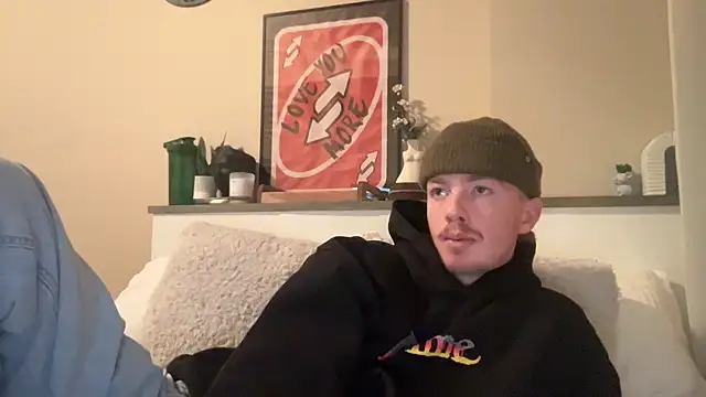 Snapshot of younghungginger chatting on 12/31/24, 11:49 younghungginger online show from 12/31/24, 11:49