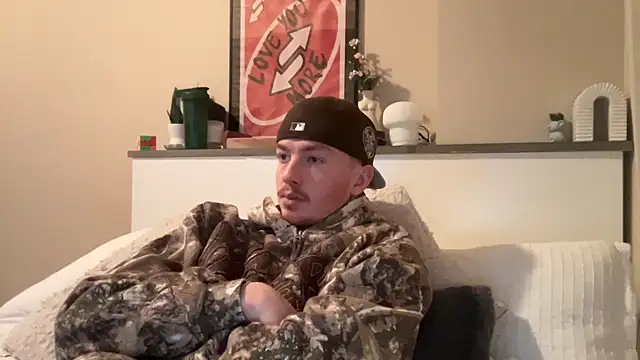 Snapshot of younghungginger chatting on 01/04/25, 12:59 younghungginger online show from 01/04/25, 12:59