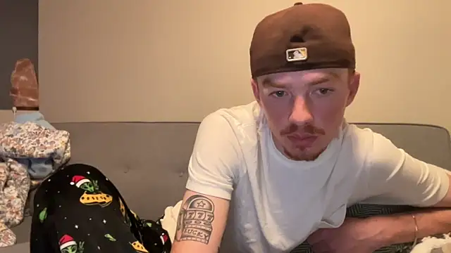 Snapshot of younghungginger chatting on 11/13/25, 12:09 younghungginger online show from 11/13/25, 12:09