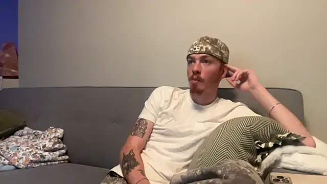 younghungginger online show from 11/30/25, 12:25