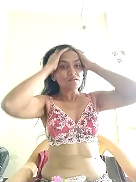 Snapshot of sunita6009 chatting on 04/26/26, 08:01 sunita6009 online show from 04/26/26, 08:01