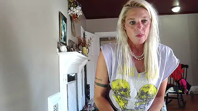 Glamazonx online show from 09/15/25, 03:56