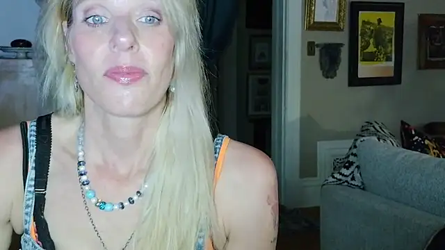 Glamazonx online show from 04/19/26, 01:27