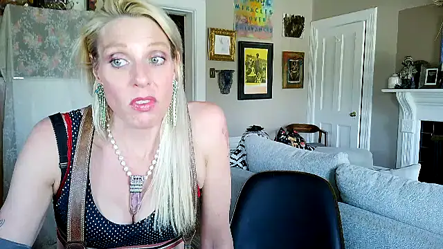 Glamazonx online show from 04/20/26, 07:48