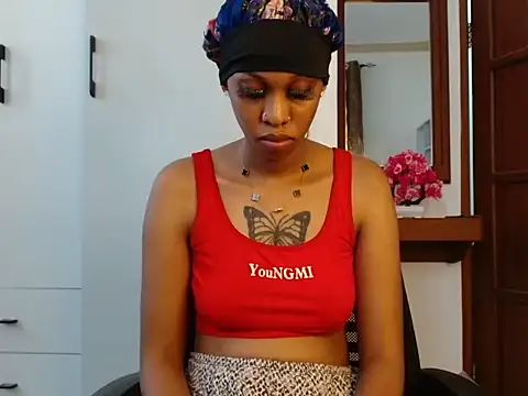 queencydoll online show from 12/19/25, 09:38