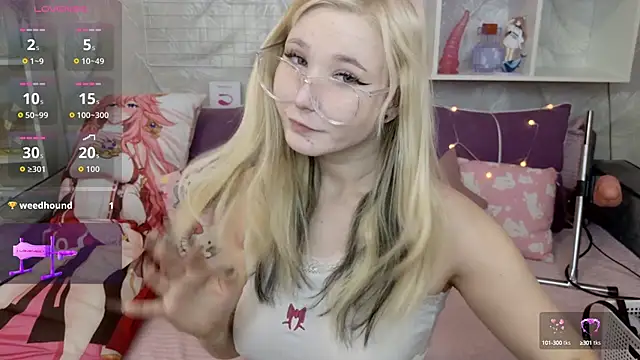 Snapshot of MeowkaKitty chatting on 10/07/25, 01:36 MeowkaKitty online show from 10/07/25, 01:36