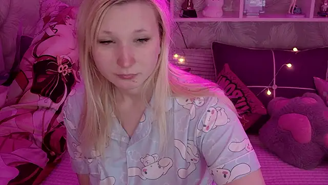 MeowkaKitty online show from 02/14/26, 03:03