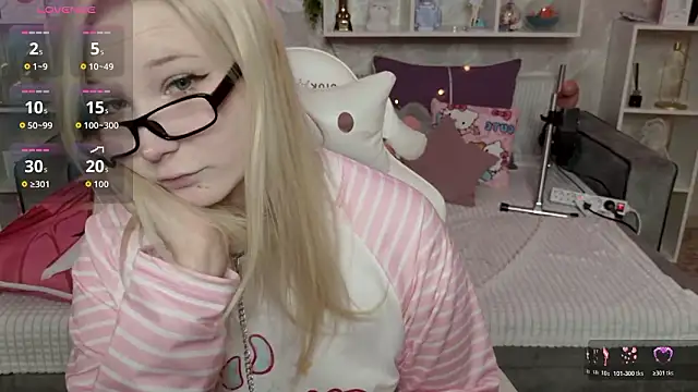 MeowkaKitty online show from 03/07/26, 01:57